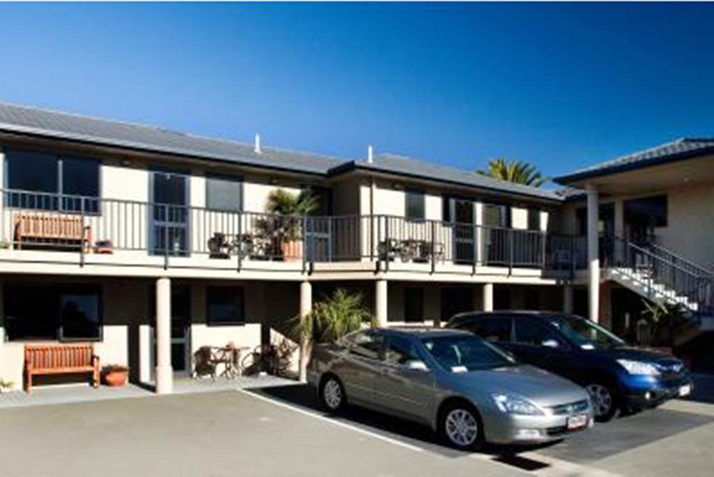 Blenheim Palms Motel Ngoại thất bức ảnh
