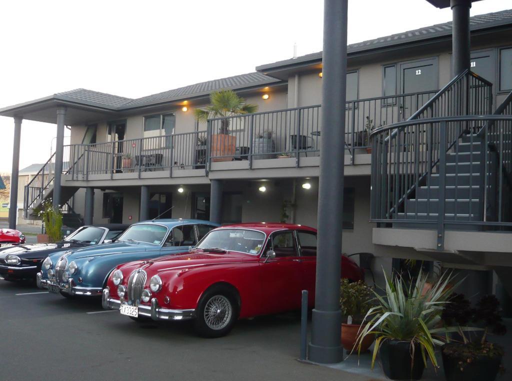 Blenheim Palms Motel Ngoại thất bức ảnh